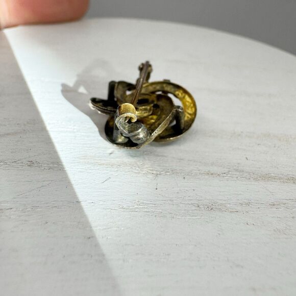 Antique Victorian yellow gold filled lovers knot Etched Pin Fob Brooch C Clasp - Picture 6 of 7